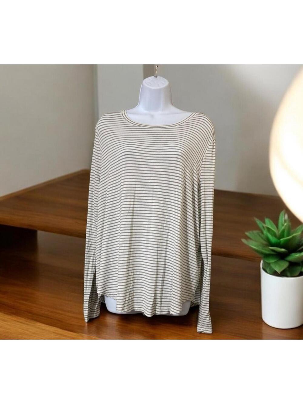Women SO Long Sleeve Black/White  Striped Pullover Rayon Blouse Sz XXL